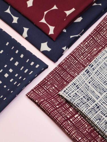 Preview: Viskose mit LENZING™ ECOVERO™ Fasern - Dotty - dark navy - MeetMilk