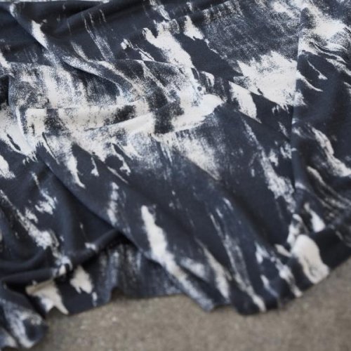 Viskose Crepe mit LENZING™ ECOVERO™ Fasern - Grunge Crepe Jersey - dark navy - meetMilk