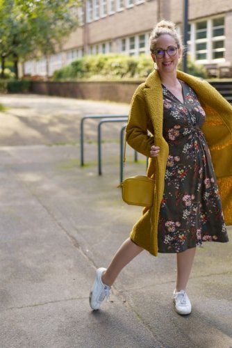 Viskosejersey - Japanese Flowers - khaki