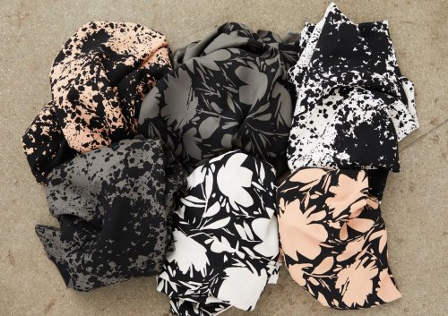 Preview: RESTSTÜCK 0,50m !!! - Crepe Viskose mit LENZING™ ECOVERO™ Fasern - Shadow Splash - creamy white - Mind the Maker