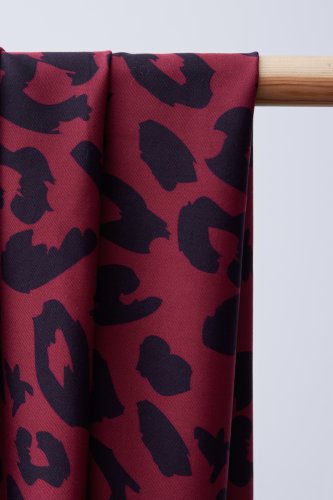 Preview: RESTSTÜCK 1,0m !!! - Viskose mit LENZING™ ECOVERO™ Fasern - Urban Leo - fuchsia - Mind the Maker