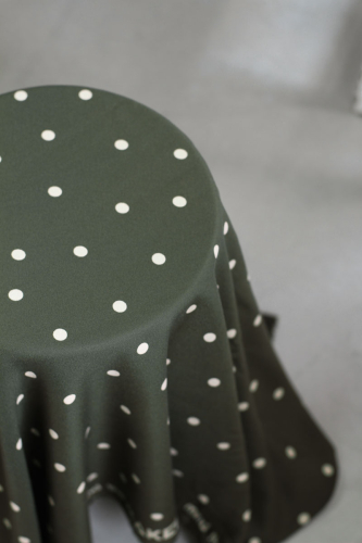 Preview: RESTSTÜCK 0,60m !!! - Viskose Crepe mit LENZING™ ECOVERO™ Fasern - Jolly Dots - green khaki - Mind the Maker
