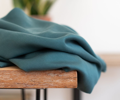 Preview: RESTSTÜCK 1,40m !!! - Smooth Drape Twill mit TENCEL™ - emerald - MeetMilk