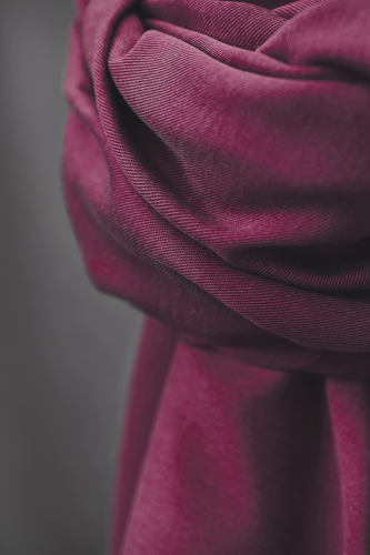 Preview: RESTSTÜCK 1,90m !!! - Smooth Drape Twill mit TENCEL™ - cherry - MeetMilk