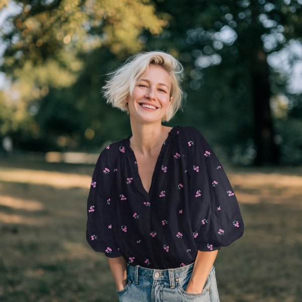 Musselin - Malka Blumen - bestickt - dunkelblau