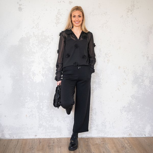 Chiffon - mit Blütenapplikation - black