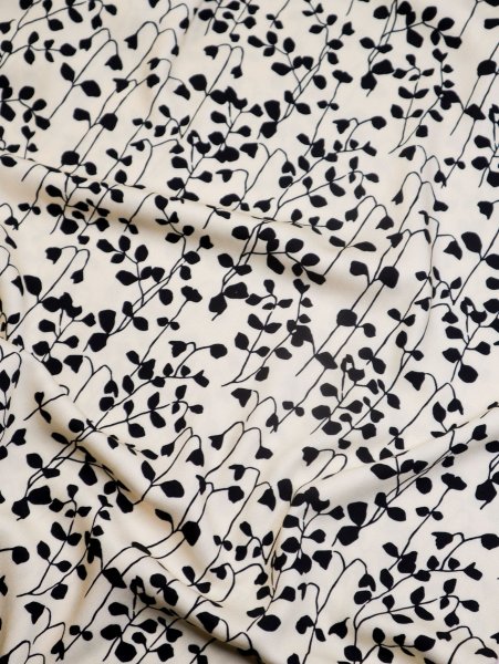 Viskose Twill mit LENZING™ ECOVERO™ Fasern - Goya - ivory - Mind the Maker