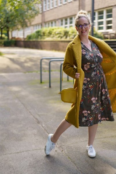 Viskosejersey - Japanese Flowers - khaki
