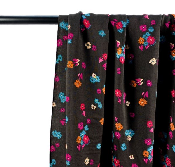 RESTSTÜCK 2,20m !!! - Viskose - Dreamlike Daisies - The Flower Society - Art Gallery Fabrics