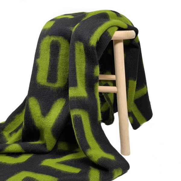 RESTSTÜCK 1,70m !!! - Mantelstrick - Wool - Alphabet - lime/black