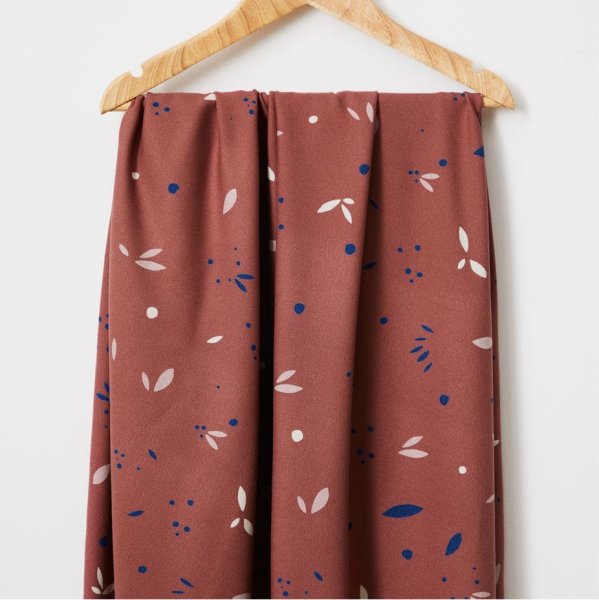 RESTSTÜCK 0,80m !!! - Crepe Viskose mit LENZING™ ECOVERO™ Fasern - Vera Petals - rosewood - Mind the Maker