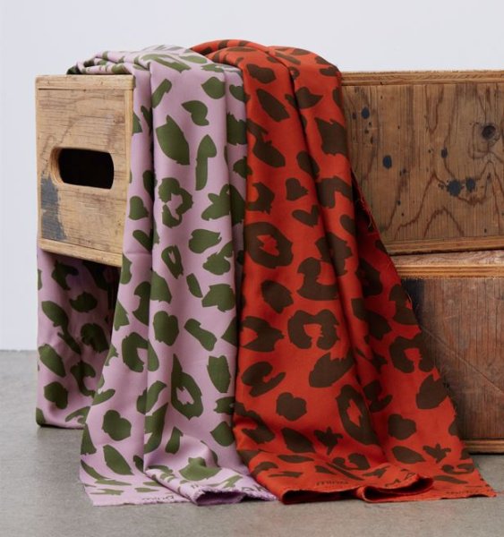 RESTSTÜCK 0,90m !!! - Viskose mit LENZING™ ECOVERO™ Fasern - Urban Leo - lilac - Mind the Maker