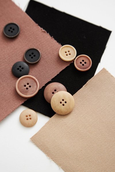 Knopf Corozo - Blaze - 20 mm - dry mustard - Mind the Maker