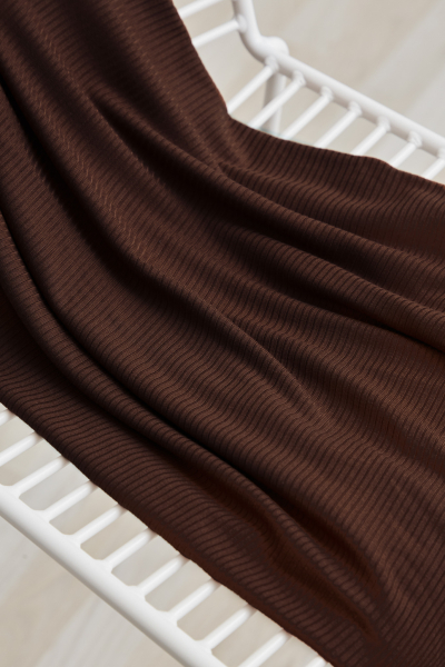 Derby Ribbed Jersey mit TENCEL™ - mocha - MeetMilk