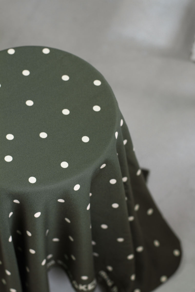 RESTSTÜCK 0,60m !!! - Viskose Crepe mit LENZING™ ECOVERO™ Fasern - Jolly Dots - green khaki - Mind the Maker