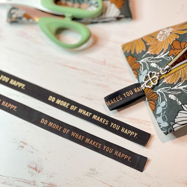 Webband - Do more of what makes you happy - schwarz/glitzergold - #mehretikette - Ännisews und Prülla