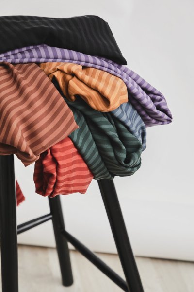 Two Tone Stripe Twill mit TENCEL™ - deep green - MeetMilk