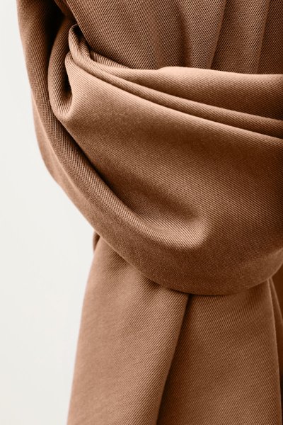 Soft Stretch Twill mit TENCEL™ - nougat - meetMilk