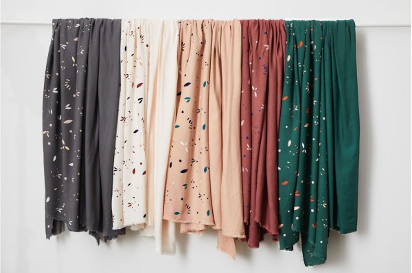 RESTSTÜCK 1,40m !!! - Viskose Crepe mit LENZING™ ECOVERO™ Fasern - Leia - bottle green - mind the Maker